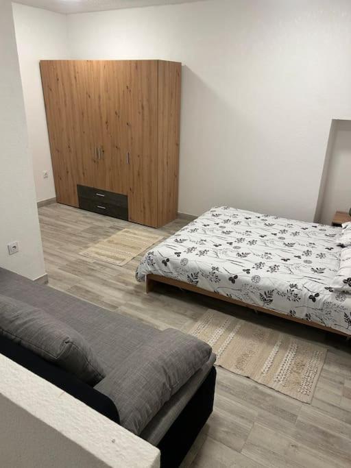 Kaštela Apartman Kastel מראה חיצוני תמונה